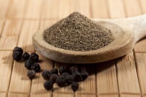 The Natural Health Benefits of Black Pepper Powder